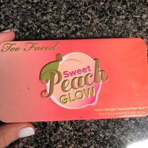 Too Faced Sweet Peach Glow